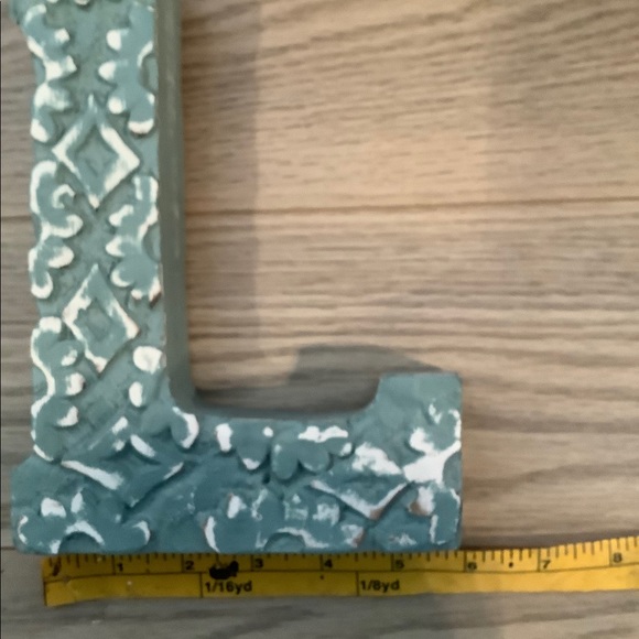 Letter “L” distressed finish ❤️❤️❤️❤️ - Picture 6 of 6